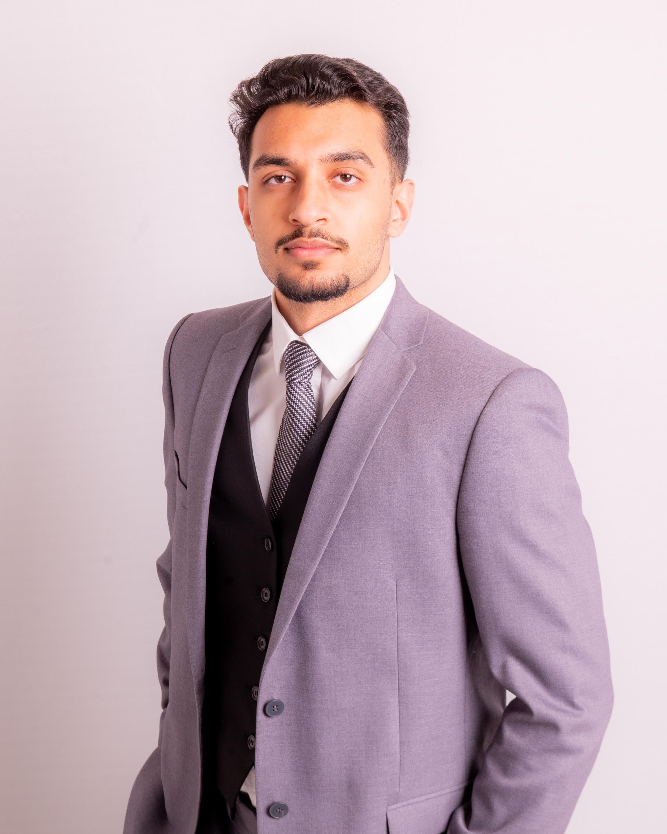 Pankaj (Veer) Malhan Real Estate Agent